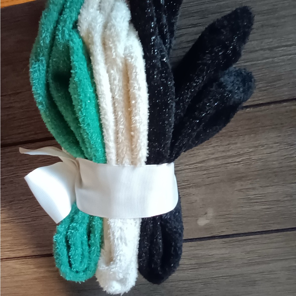 UGG Cozy Fuzzy Socks Set - Black, White, Emerald